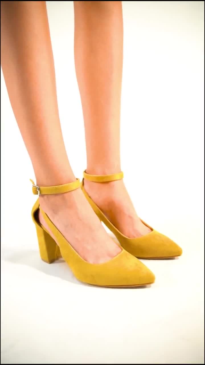 Mustard heeled outlet shoes