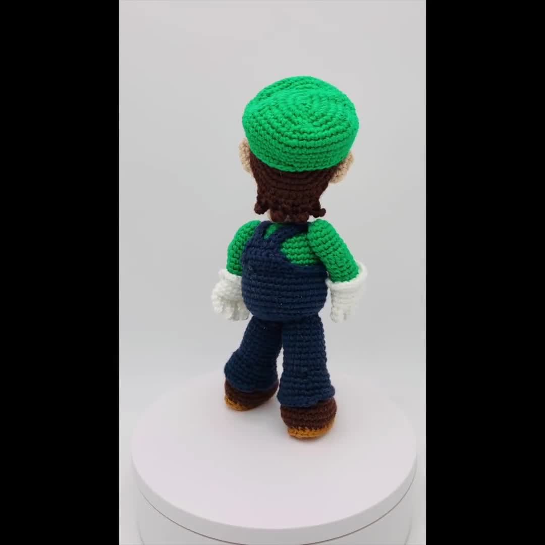 MUÑECO GANCHILLO AMIGURUMI XL LUIGI - Orujos y Vinos