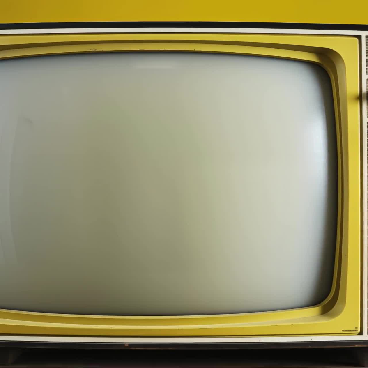 Retro TV Frame TV Art | Vintage TV Image Screensaver Blank Turned