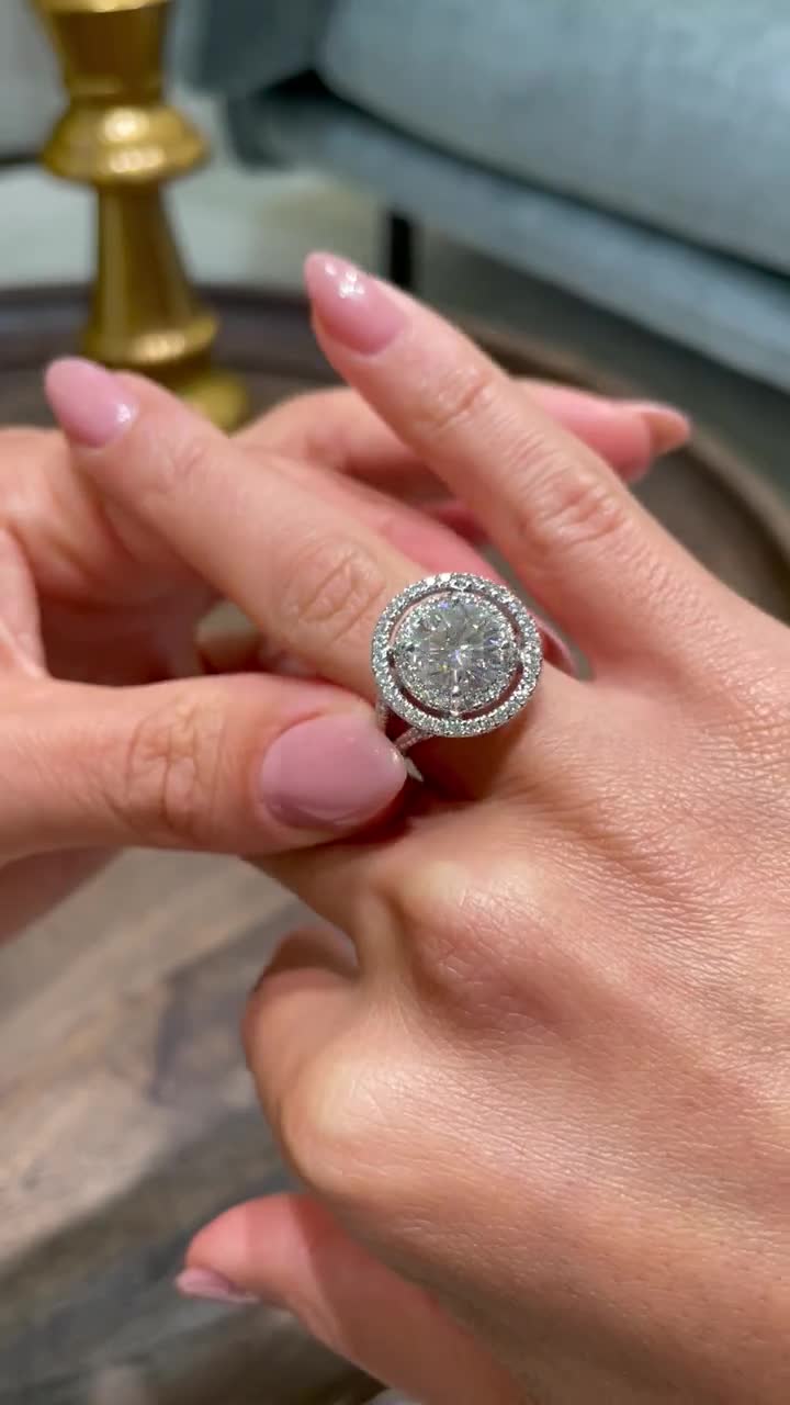 4 Carat Round Moissanite Diamond Halo Engagement Ring -  Sweden