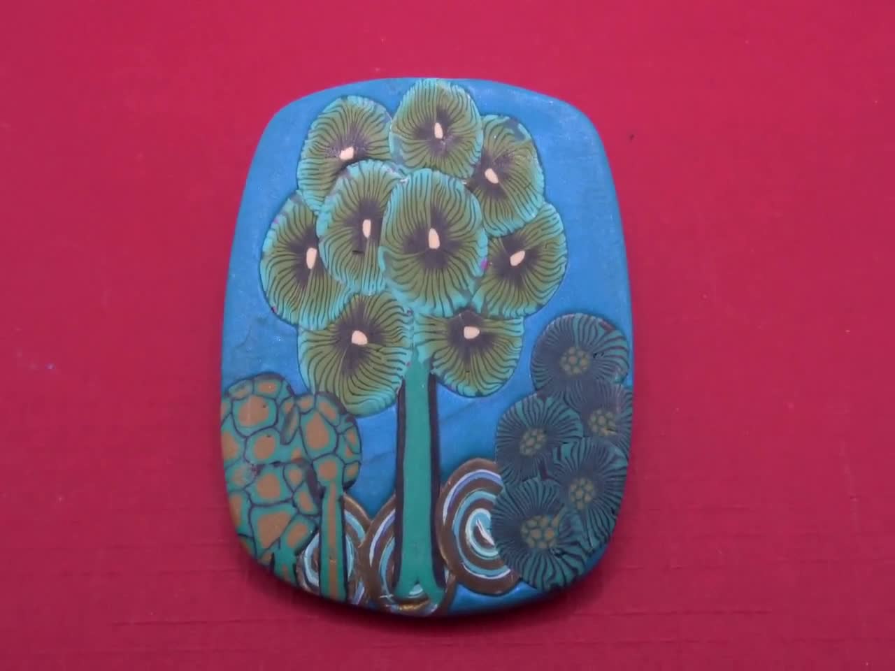 Brooch: an Emerald Green Tree 4.5 Cm X 4.4 Cm Polymer Clay 