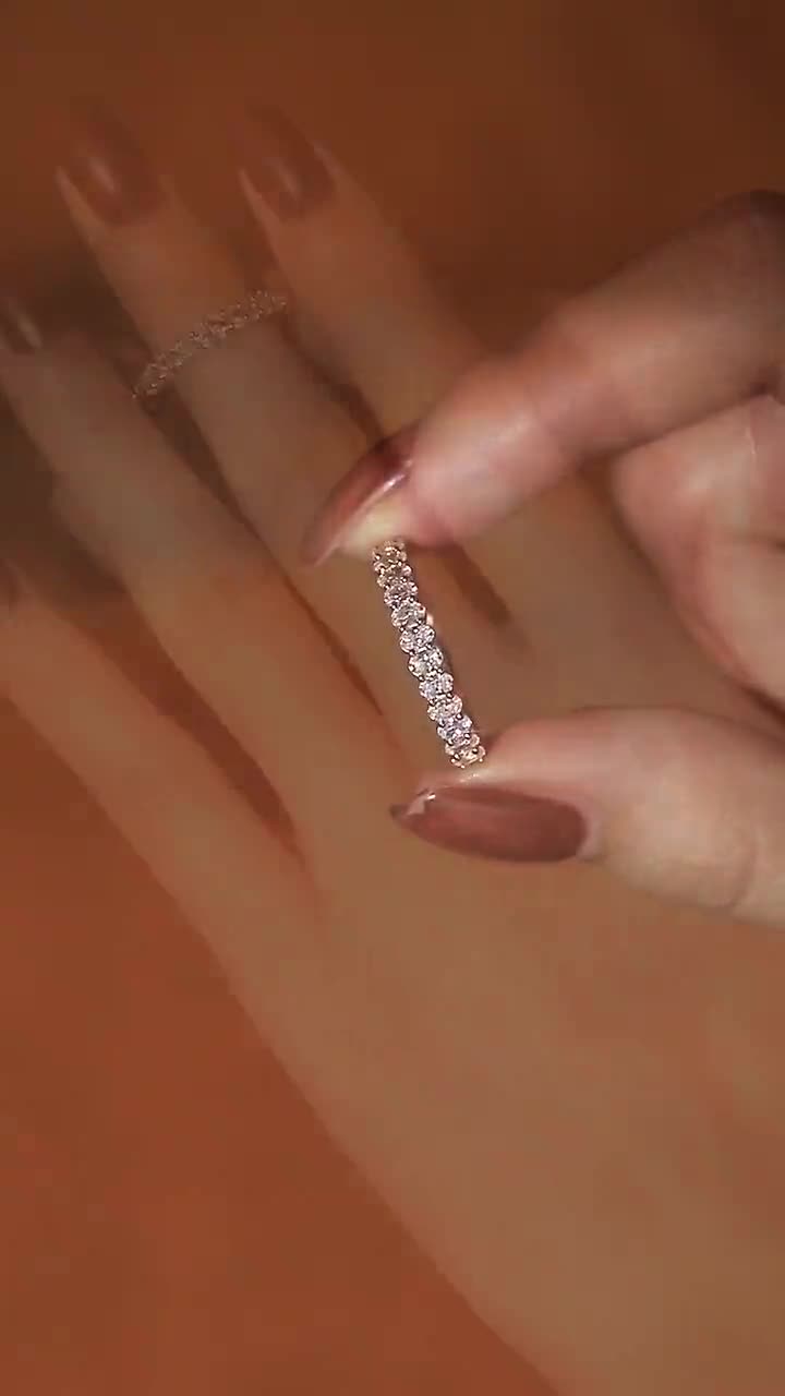 モアッサナイト結婚指輪 - ミニマルなマッチングリング - マンハッタン