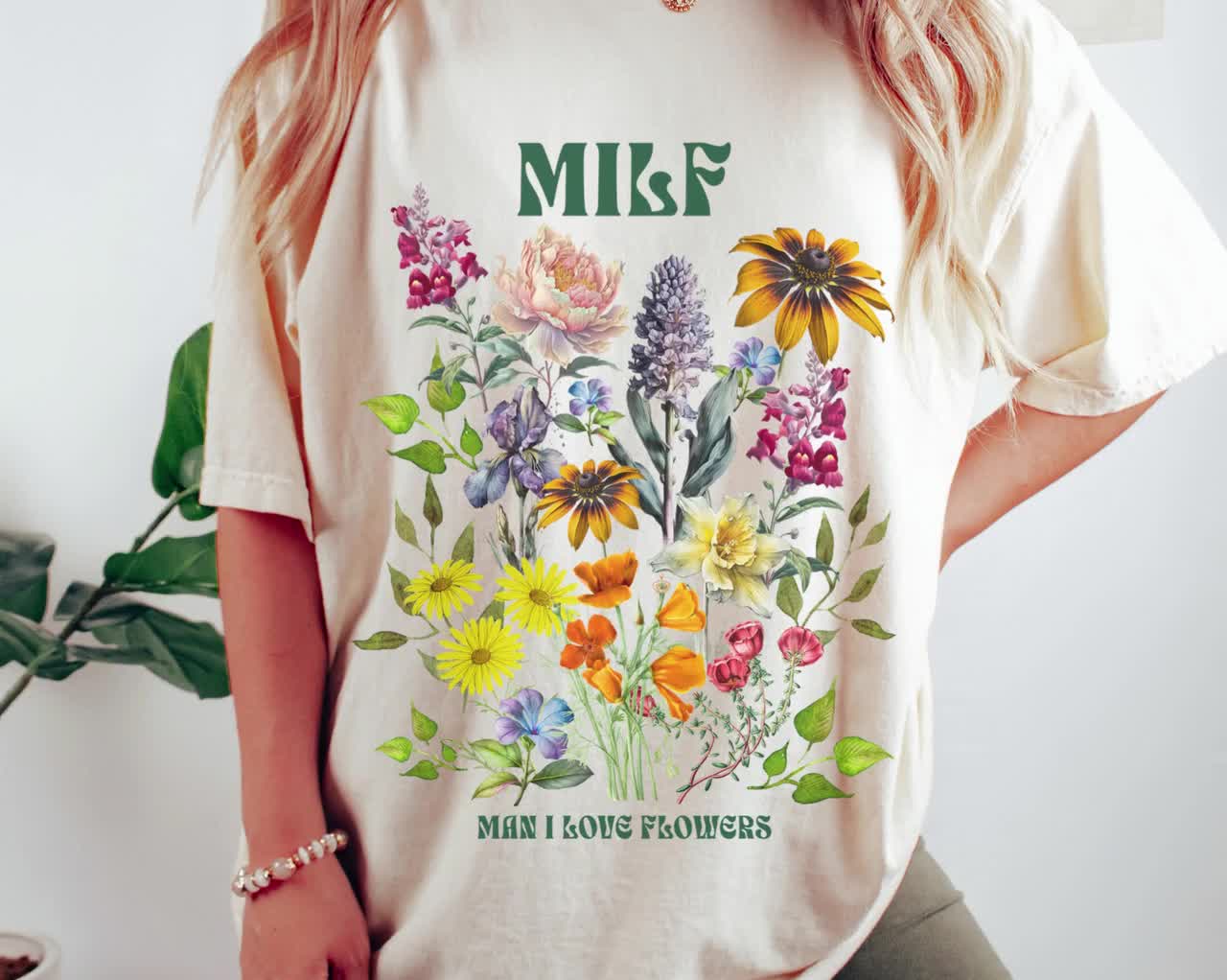 Plant Lady Botanical T-Shirt Gardening Gift Mom Mama Mother Plant Lady Botanical T-Shirt Gardening Gift Mom Mama Mother