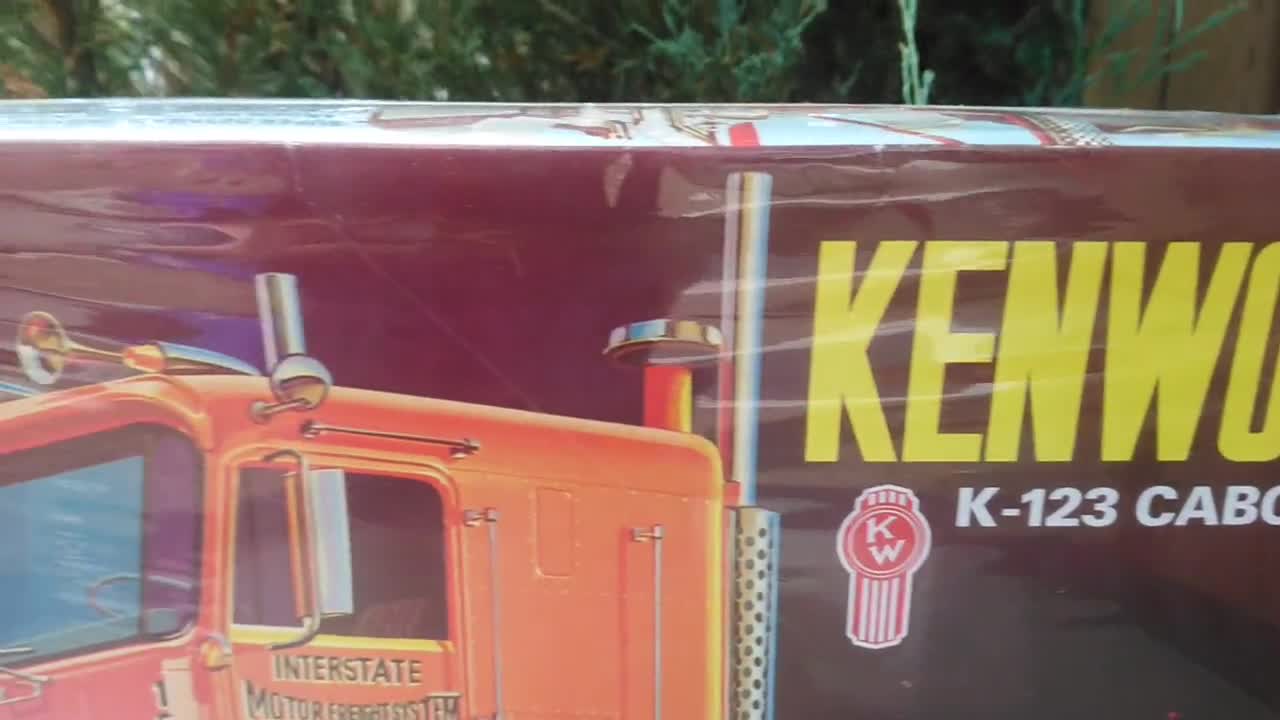 Kenworth K-123 Cabover Tractor AMT687/06 Super Detailed 1/25 Scale, Over  300 Detailed Parts, Truck Model Kit, Authentic Decals, Model Kit