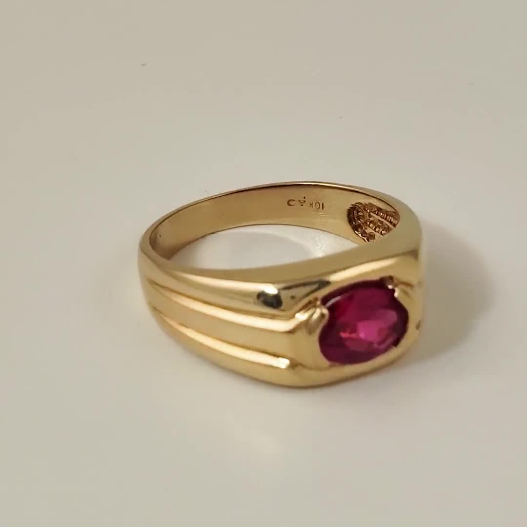 10K Gold & Synthetic Ruby Ring - Vintage Unisex Ring - Size 10