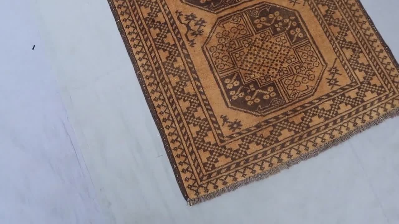 2'6x9'6フィートのトルクメンテッケランナーラグ、アンティークな