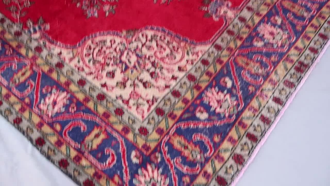 53×102 ウール　アンティークレッド　メダリオン　トルコヴィンテージラグ 53×102 ウール アンティークレッド メダリオン トルコ