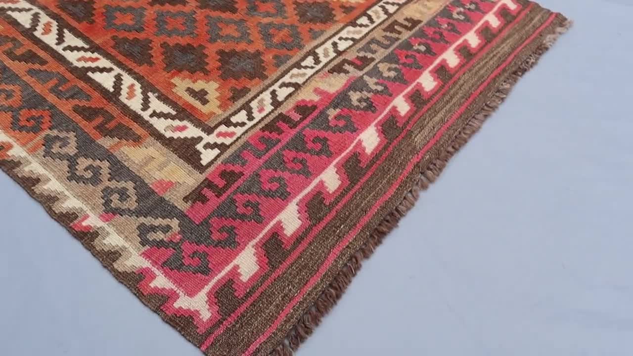 アースカラーのアフガンキリム ハンドノットウールキリムランナーラグ：3.4x6.1フィートのテラコッタ