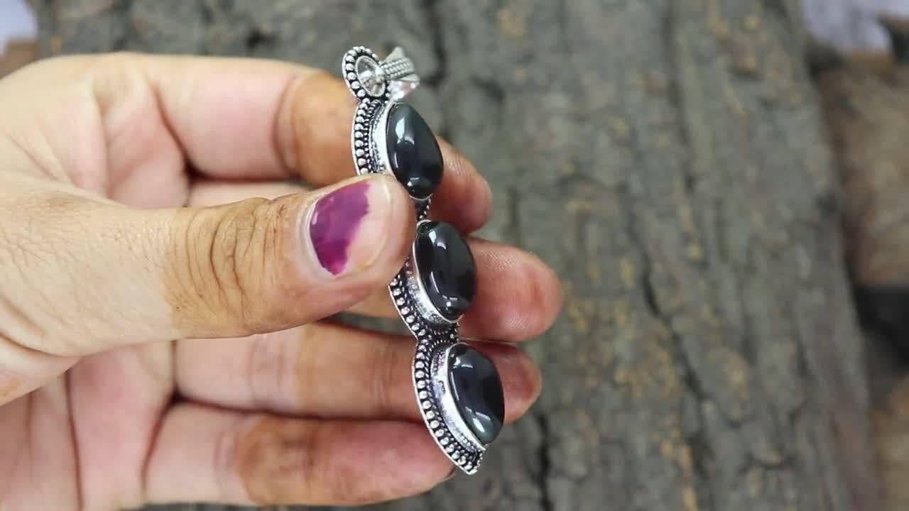ブラックオニキス 925スターリングシルバー ペアシェイプペンダント