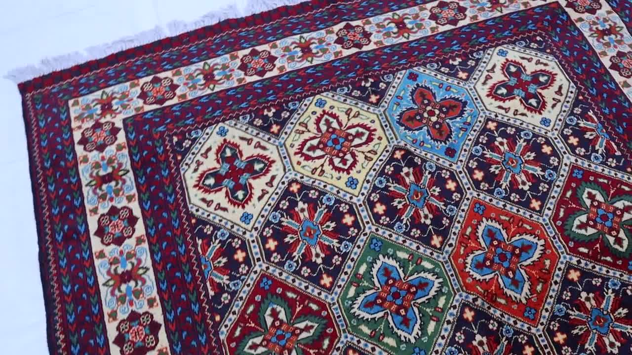 4'9x6'4インチのヴィンテージコーカサスラグ5x7、トルクメンのカラフル