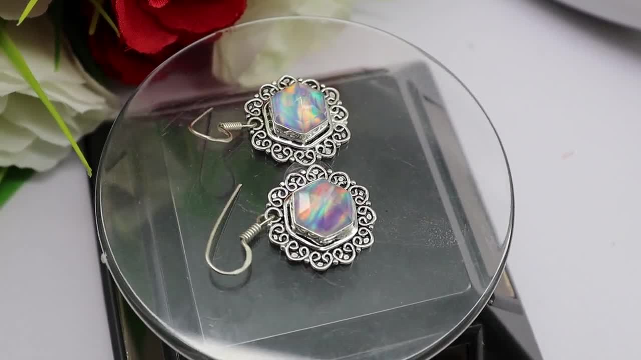 オーロラオパールダングルイヤリング：ハンドメイド925シルバー