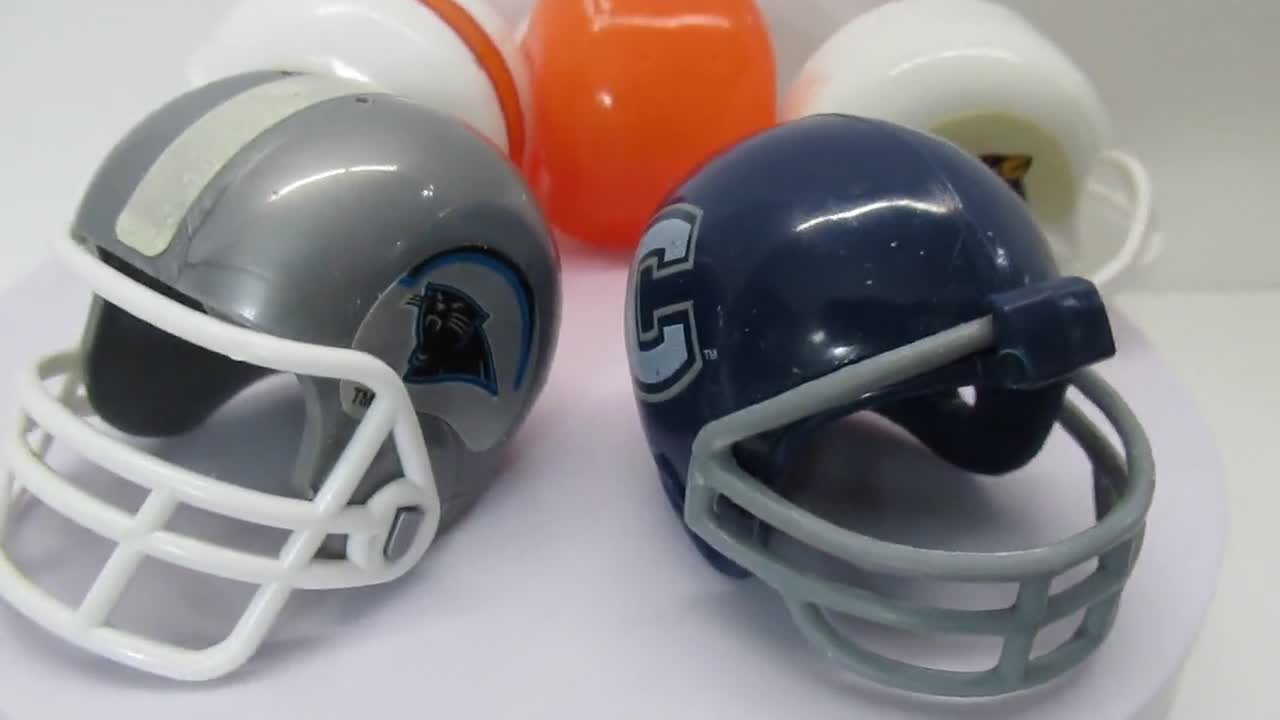 8 Vintage Mini Football Helmet Vending Machine Loose As is 1A – Fandoms  Treasure