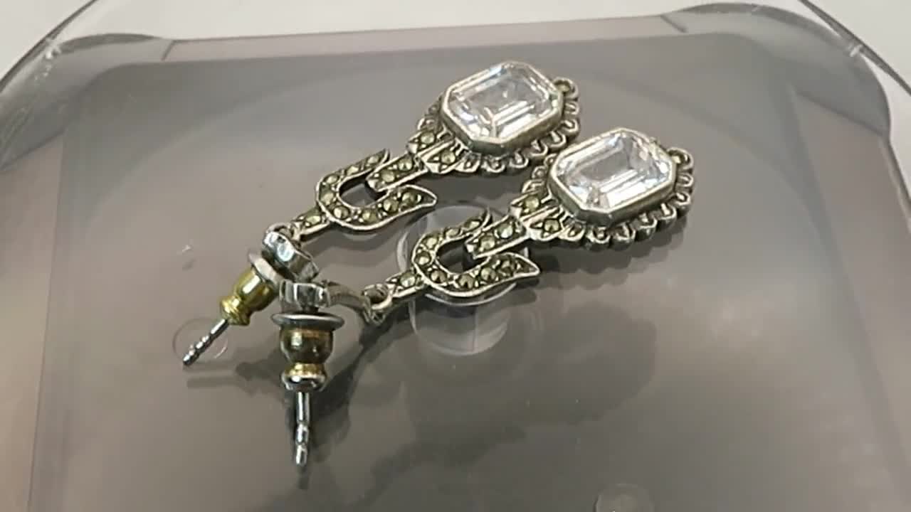 Orecchini pendenti vintage in argento sterling con marcasite e ametista a forma di fiore - Italia