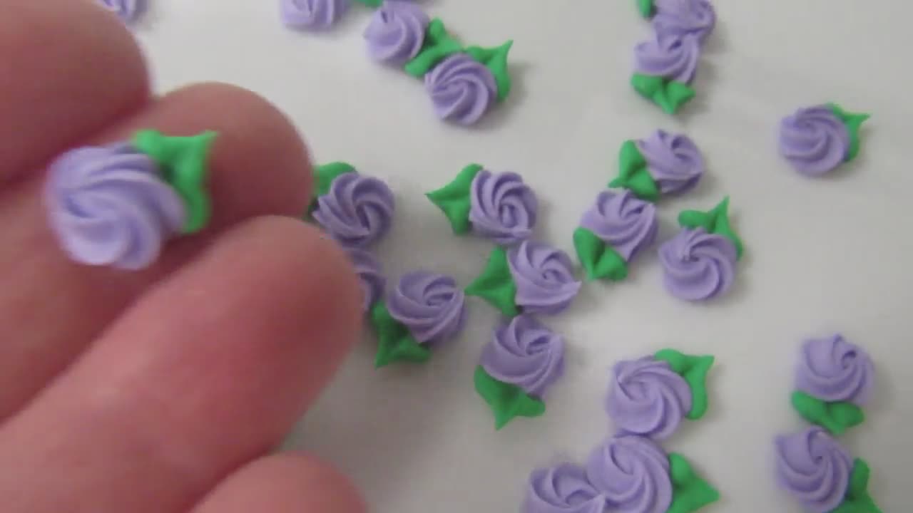 Made to order | 30 mini purple royal icing rosettes | 1/2 inch | Mini roses| Edible cake decorations cupcake toppers video poster