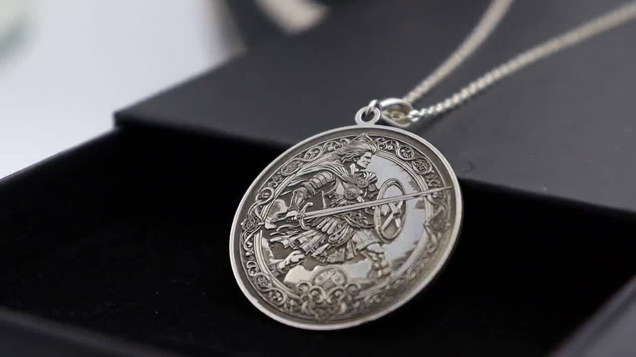 William Wallace Sterling Silver Necklace: Scottish Heritage