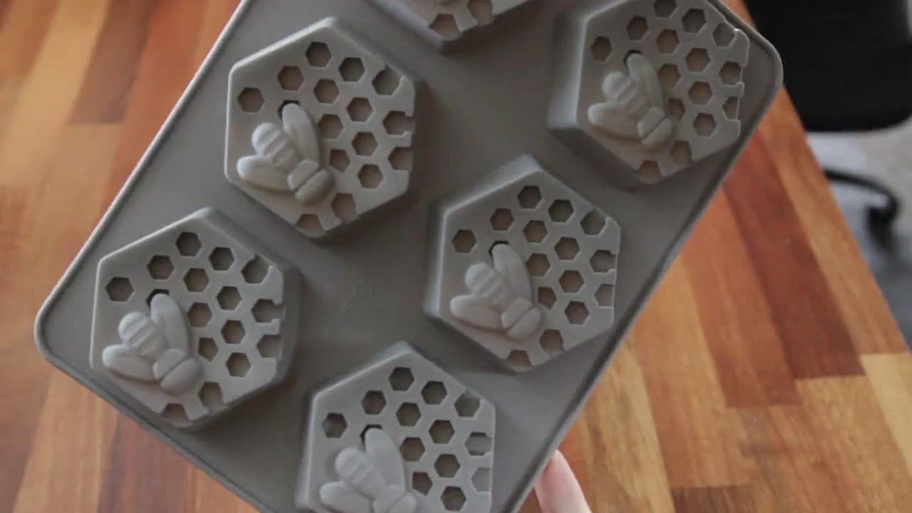 HONEYBEE Silicone Mold, 6 Cavity, Heat Safe, Beeswax, Soap, Baking