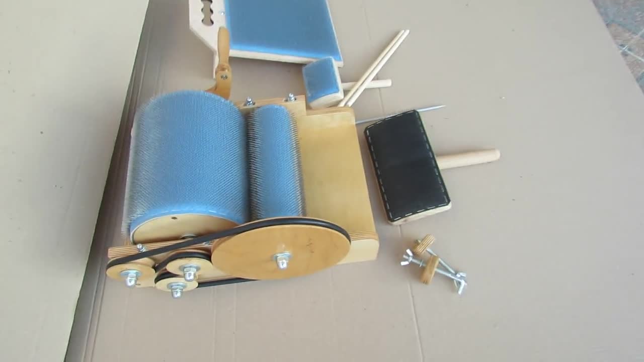 Cardadora de tambor de madera para combinar fibras de lana, tabla de cardado, 120 TPI, recogedora de lana (M&V) video poster