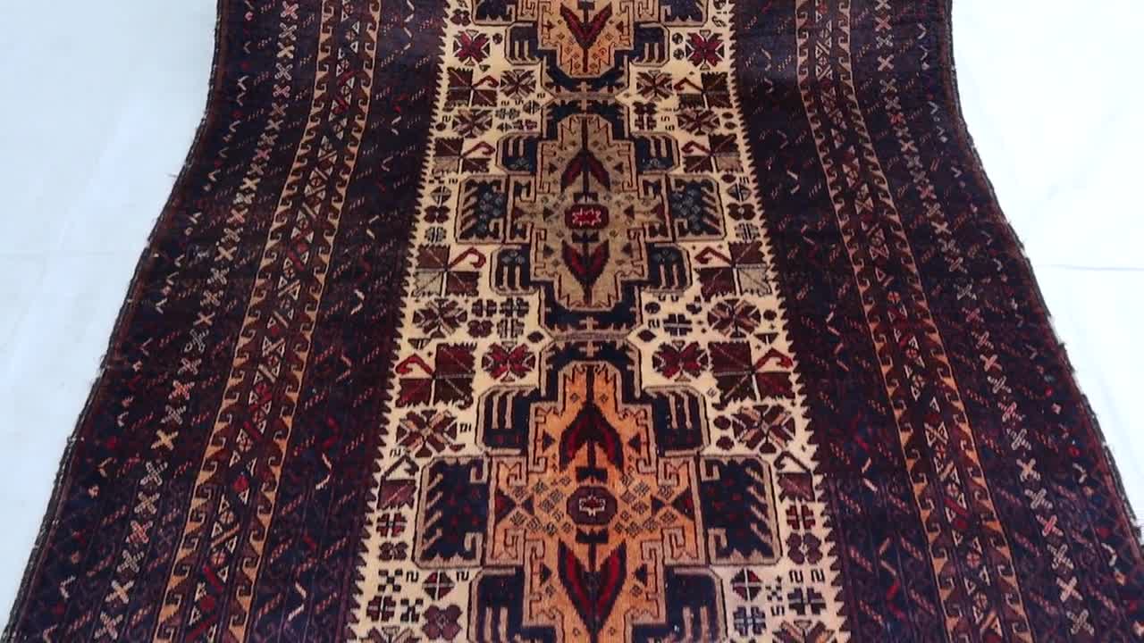 4 x 6フィートのアイボリーの上質なハリス柄ラグ - アフガニスタンの