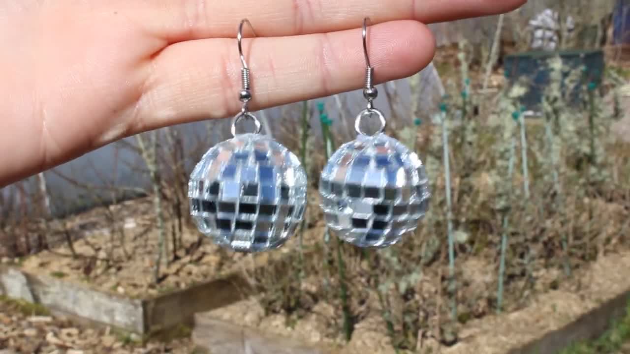 関税込☆VINTAGE HOLLYWOOD★Galaxy Ball Earrings★ 関税込☆VINTAGE HOLLYWOOD☆Galaxy Ball Earrings☆ (VINTAGE