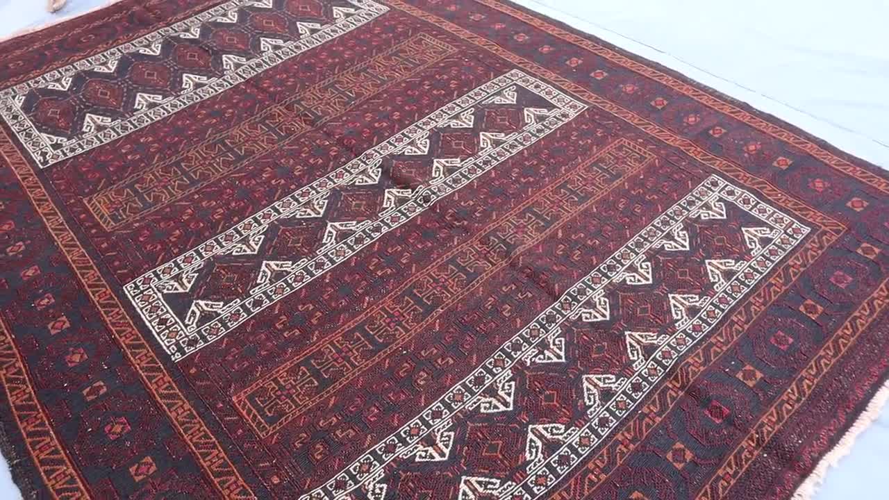 5'3x8'5 フィート トルクメン スマック アンティーク ラグ、ダーク