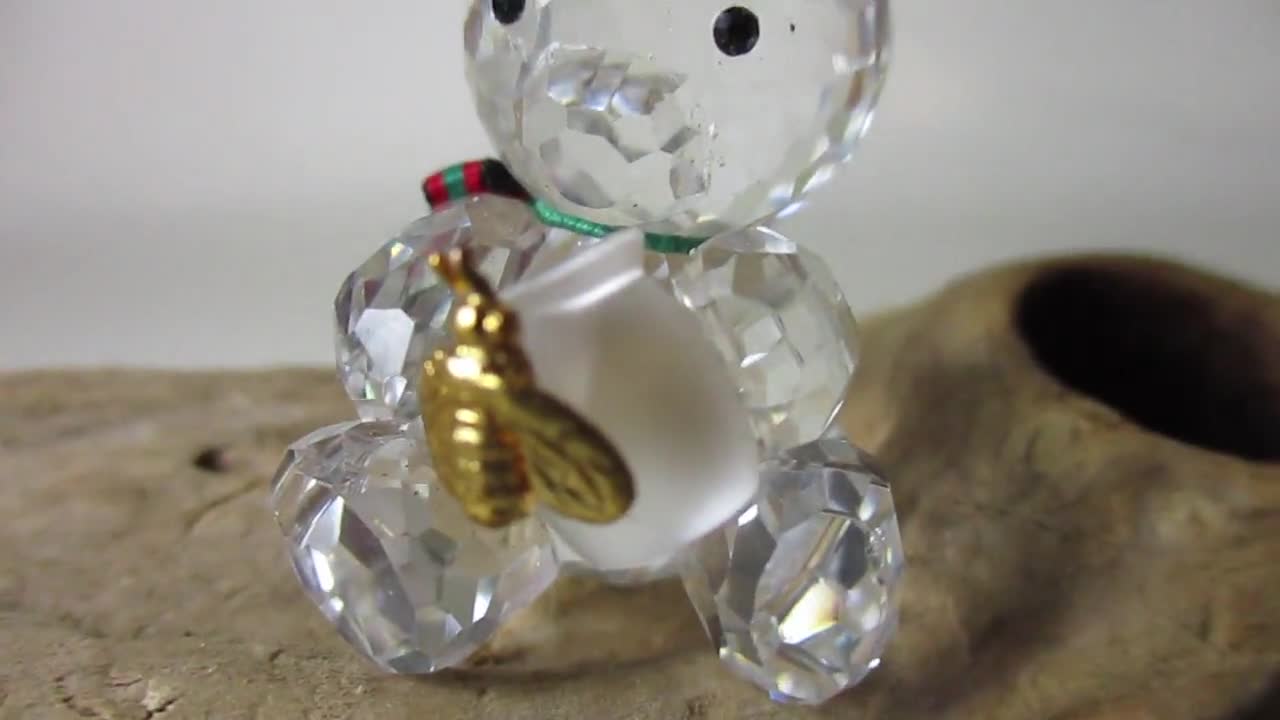 Vintage Swarovski Crystal Glass Figurine KRIS BEAR Honey Pot Bee