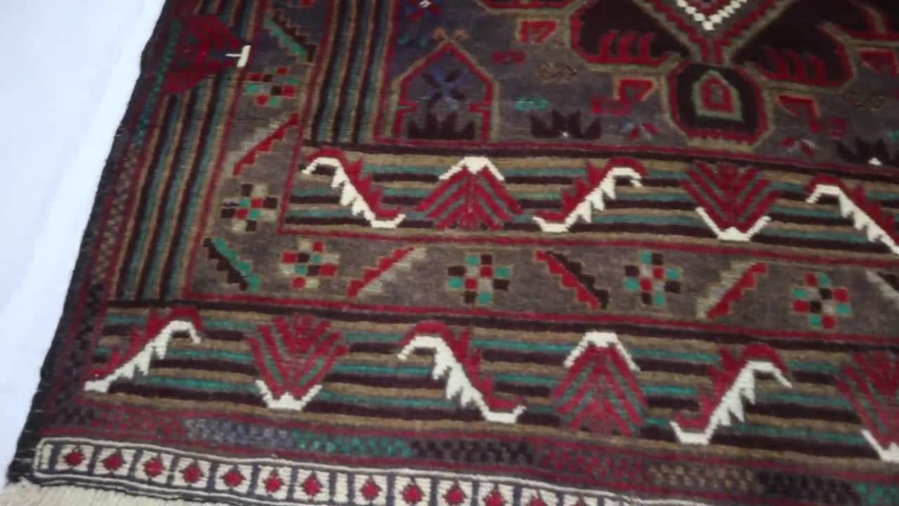 4 x 7 フィートのヴィンテージ バルーチ ラグ、グレー ブラウン ダーク