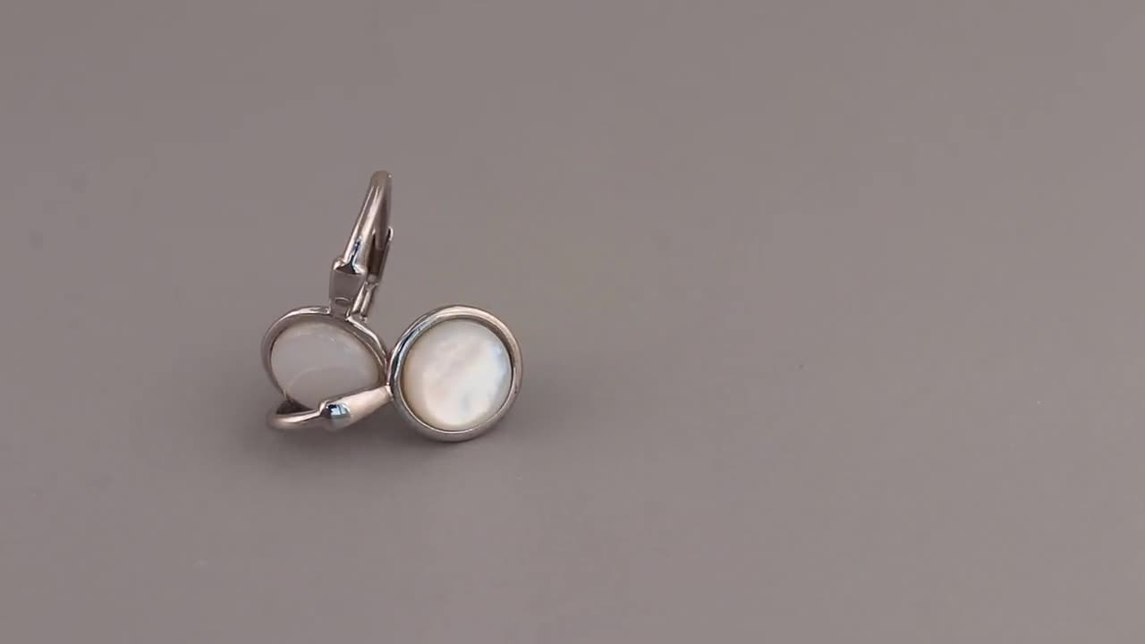Boucles D'oreilles En Argent 925 Avec Nacre Ronde - Fermoir Papillon - Neuf Sans Emballage