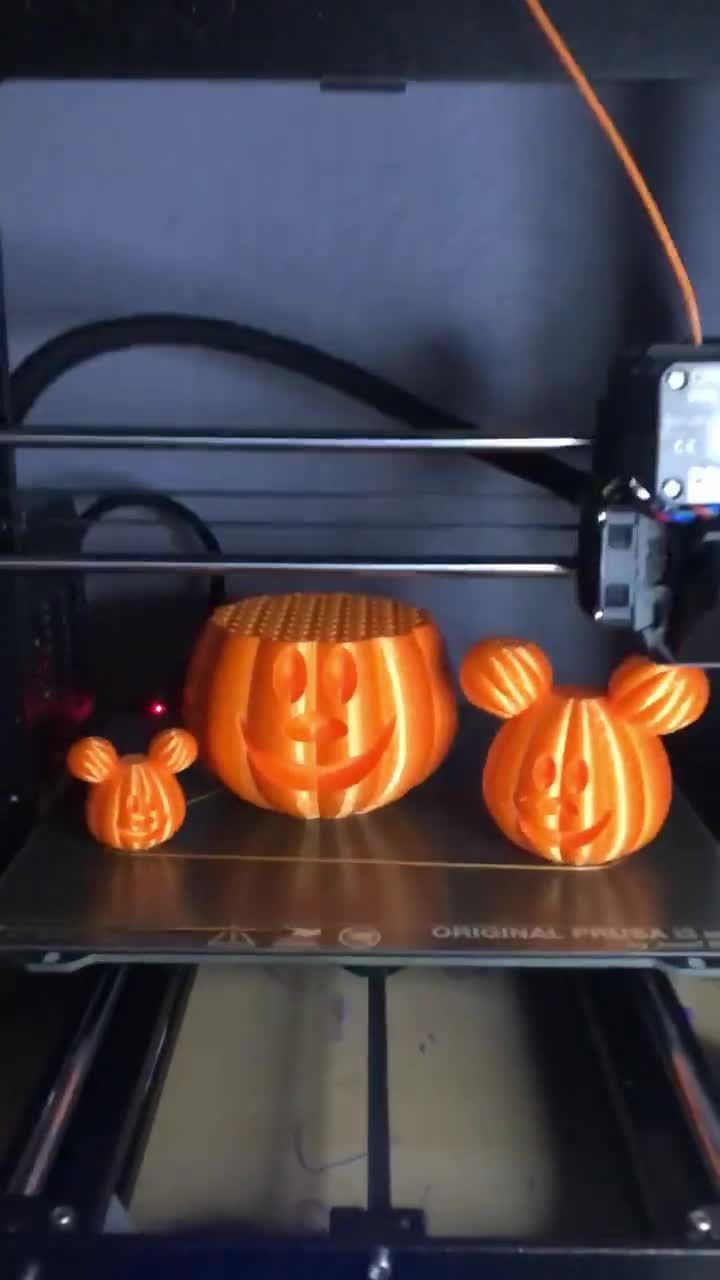 https://v.etsystatic.com/video/upload/q_auto/Mickey_Pumpkin_Audio_cs7swm.jpg