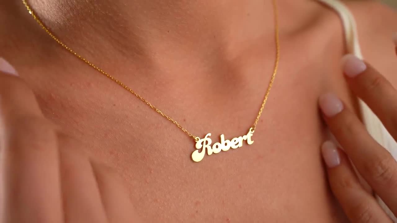 Robert on sale name necklace