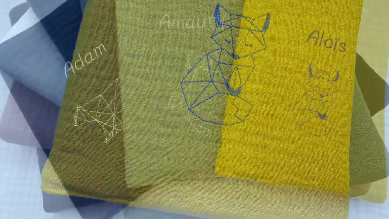 Una Mujer Con Pintura Corporal Dorada Y Azul | Foto Premium, image size:1280x720