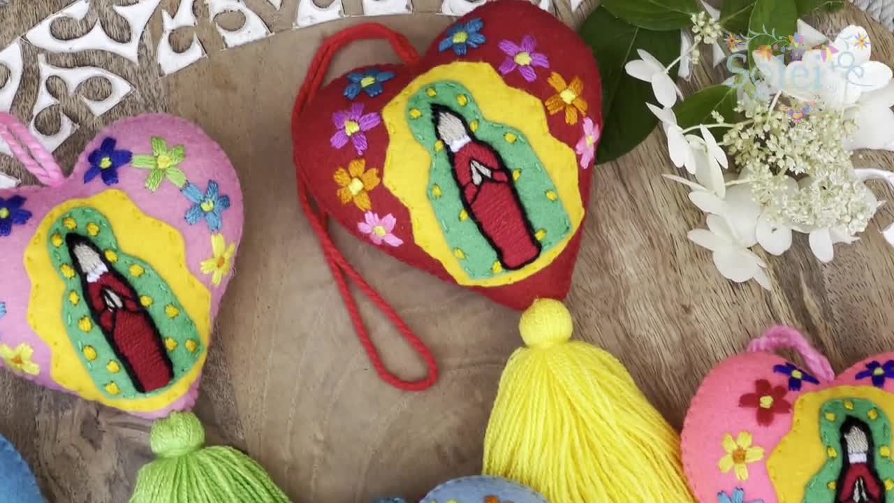 Duduá - Tienda de borlas y pompones xl en la medina de Marrakech. El tema  está bastante a tope tb por aquí. 4o viaje de #talleresnomadas a Marrakech  🌴🌴 www.talleresnomadas.com 🌴🌴🌴 #marrakech #, image size:1280x720