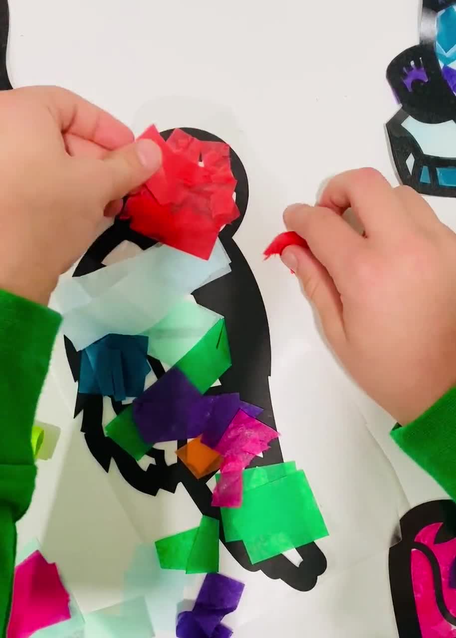 Koltose by Mash Sticky Suncatcher Art Craft Kit for Kids – Sun Catcher  Window Art Craft Kit for Girls and Boys Ages 4 – 15, Over 100 Designs