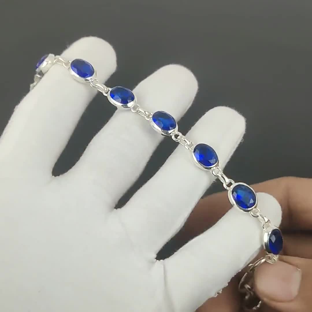 Delicato bracciale con zaffiro, pietra portafortuna di settembre da 2 mm, bracciale impilabile in argento sterling, regalo per lei con pietra portafortuna di settembre, bracciale impilabile - Italia