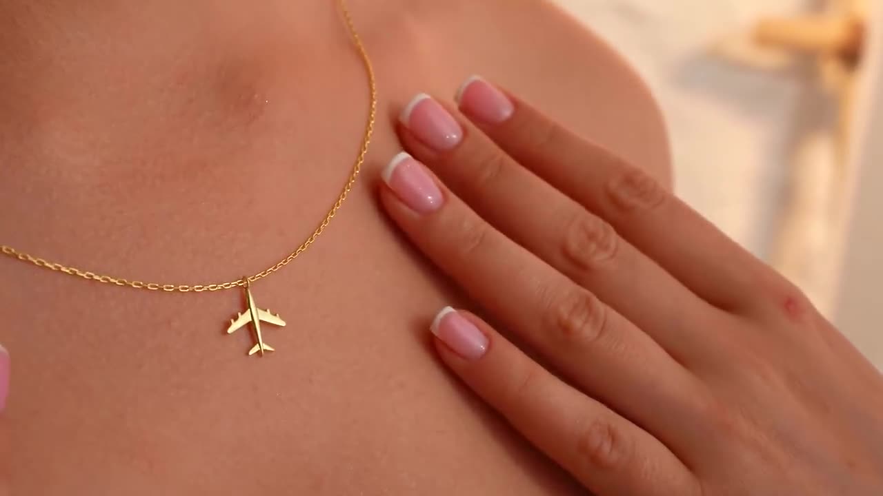 10K, 14K or 18K Gold 3D Airplane Pendant - 10K Yellow / No