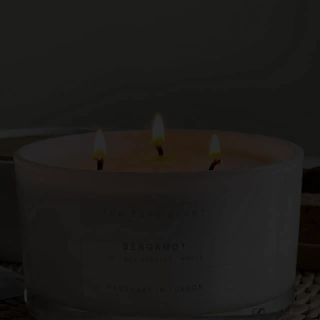 How to Color Candles  In this video, soy wax candle expert London