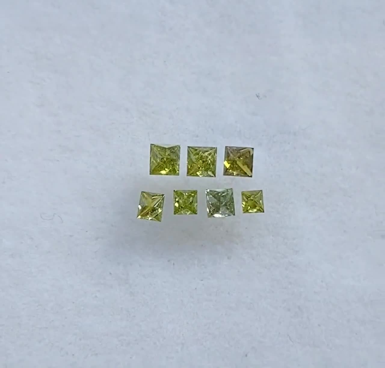 0.46カラット、1.7～2.5mm、プリンセスカットメレダイヤモンド、天然