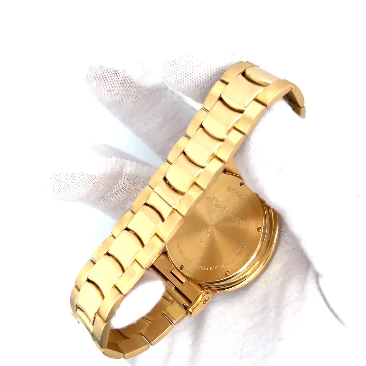 Pre-owned green quartz pendant | STORE 5a Luxury Preowned Goods