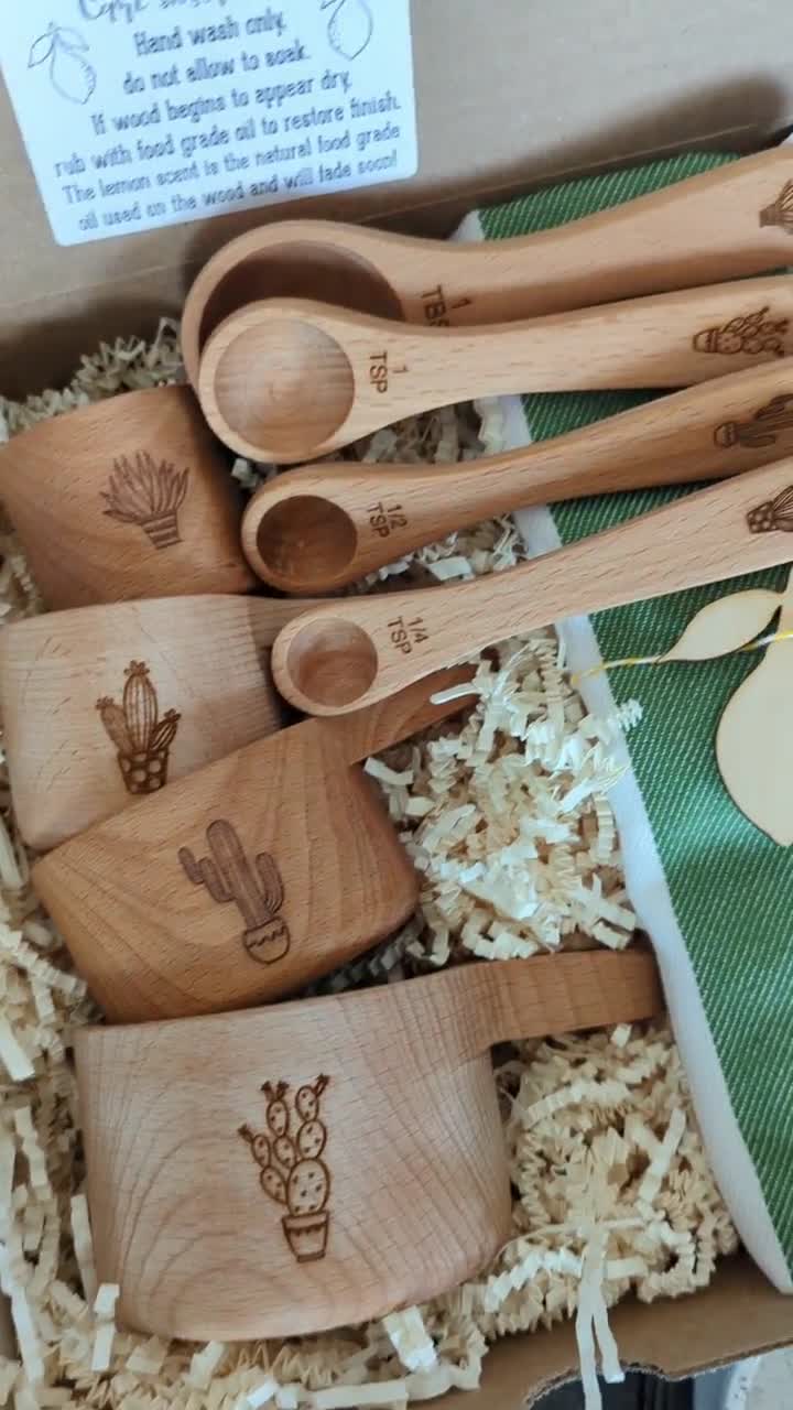 Gift Box, Wood Measuring Cups, Measuring Spoons, Cactus, Baking