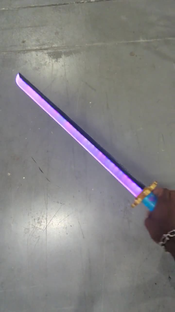 Demon Slayer LED Schwert - Giyuu Tomioka Katana Mit Blauer Beleuchtung