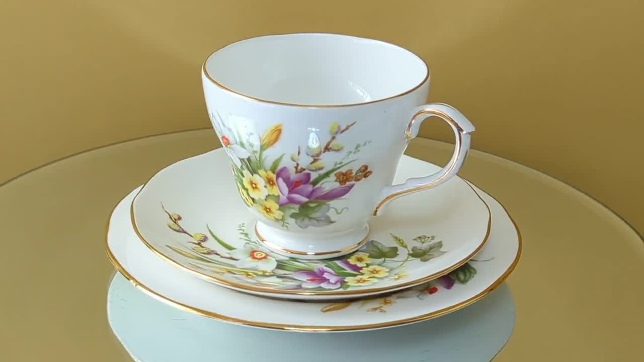 Duchess Bone China Floral Spray trio – Roundabout Antiques