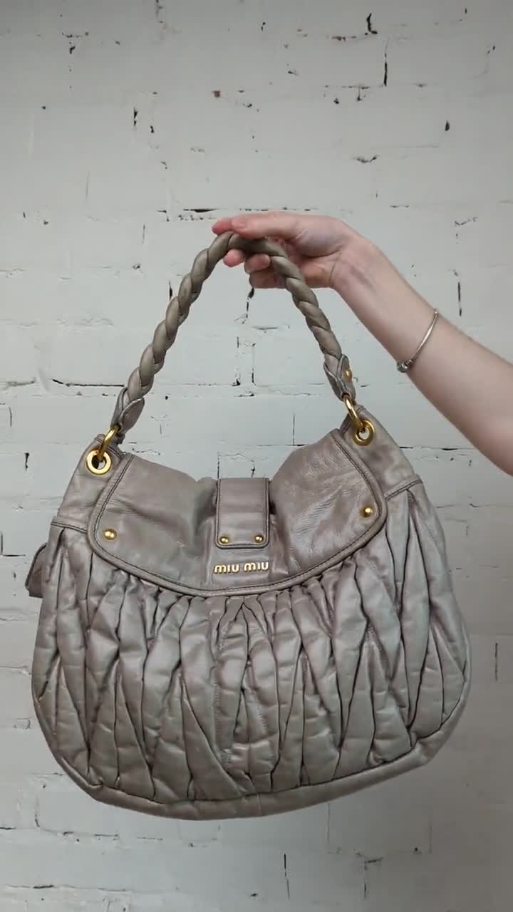y2k vintage MIU MIU leather handbag. grey quilted shoulder bag. big size bag