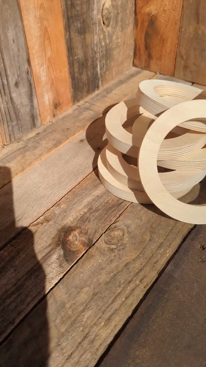 6 Inch Wooden Circles 3/4” Thick Birch, Mahogany - 4 Packs
