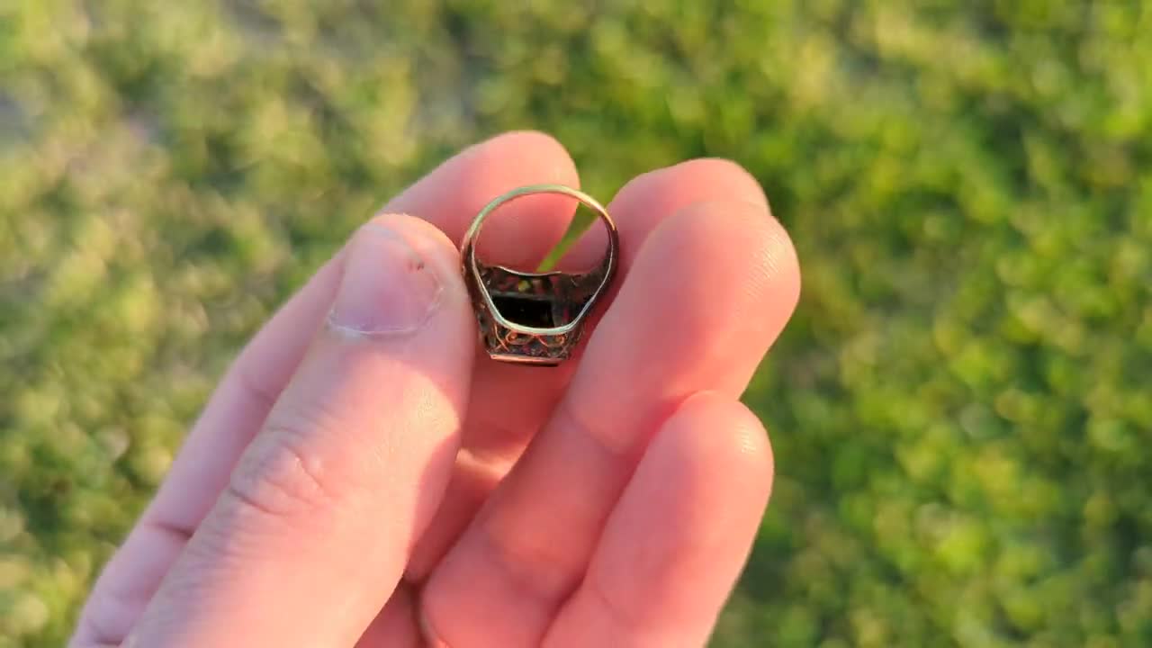 14k ONYX ring. ONYX Modern and Slim Picture Frame Rectangle Onyx signet ring. Mourning Ring Sz 3 stock(126/50) 14k ONYX ring. ONYX Modern and Slim Picture Frame Rectangle Onyx signet ring. Mourning Ring Sz 3 stock(126/50)