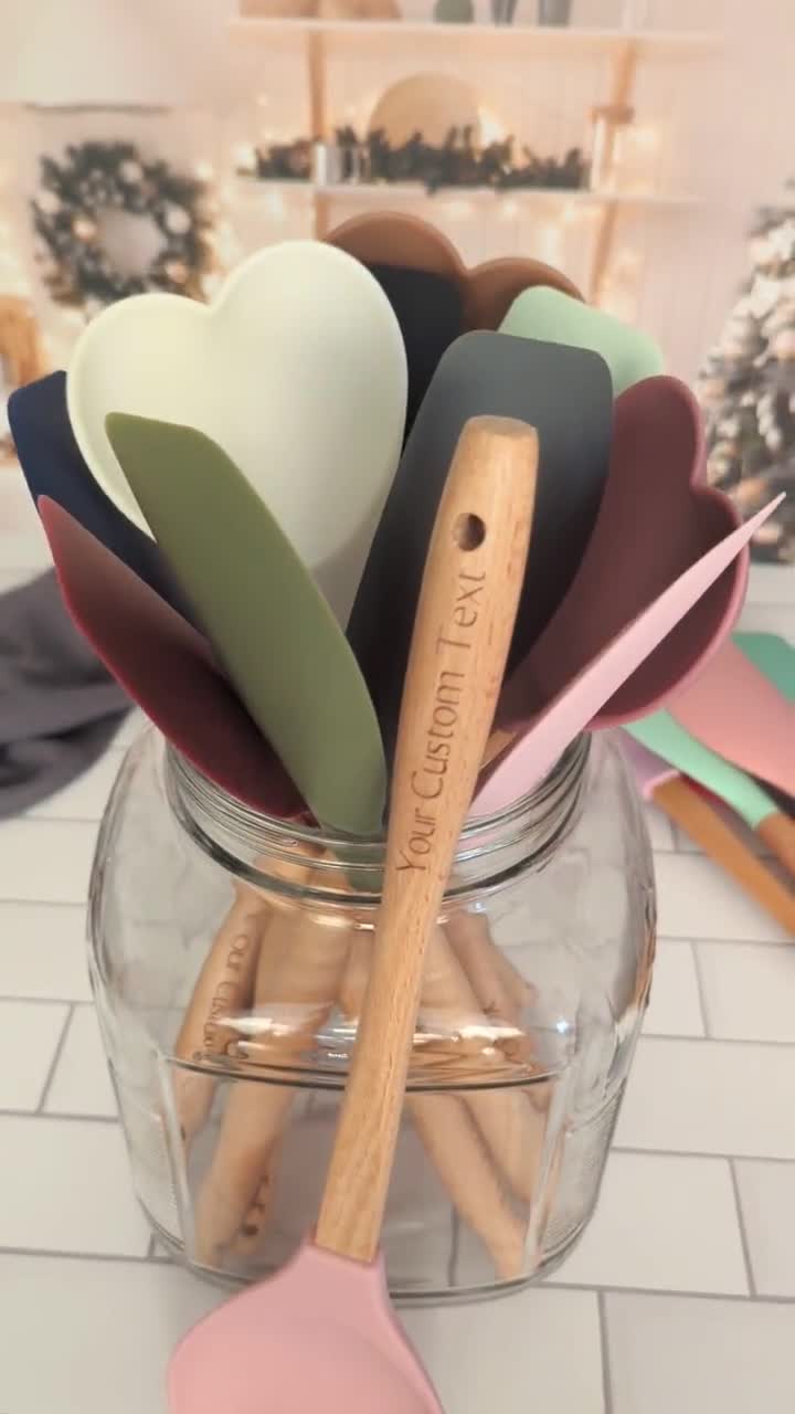 Personalized Spatula, Christmas Gifts for Coworkers Women, Baking Gifts, 