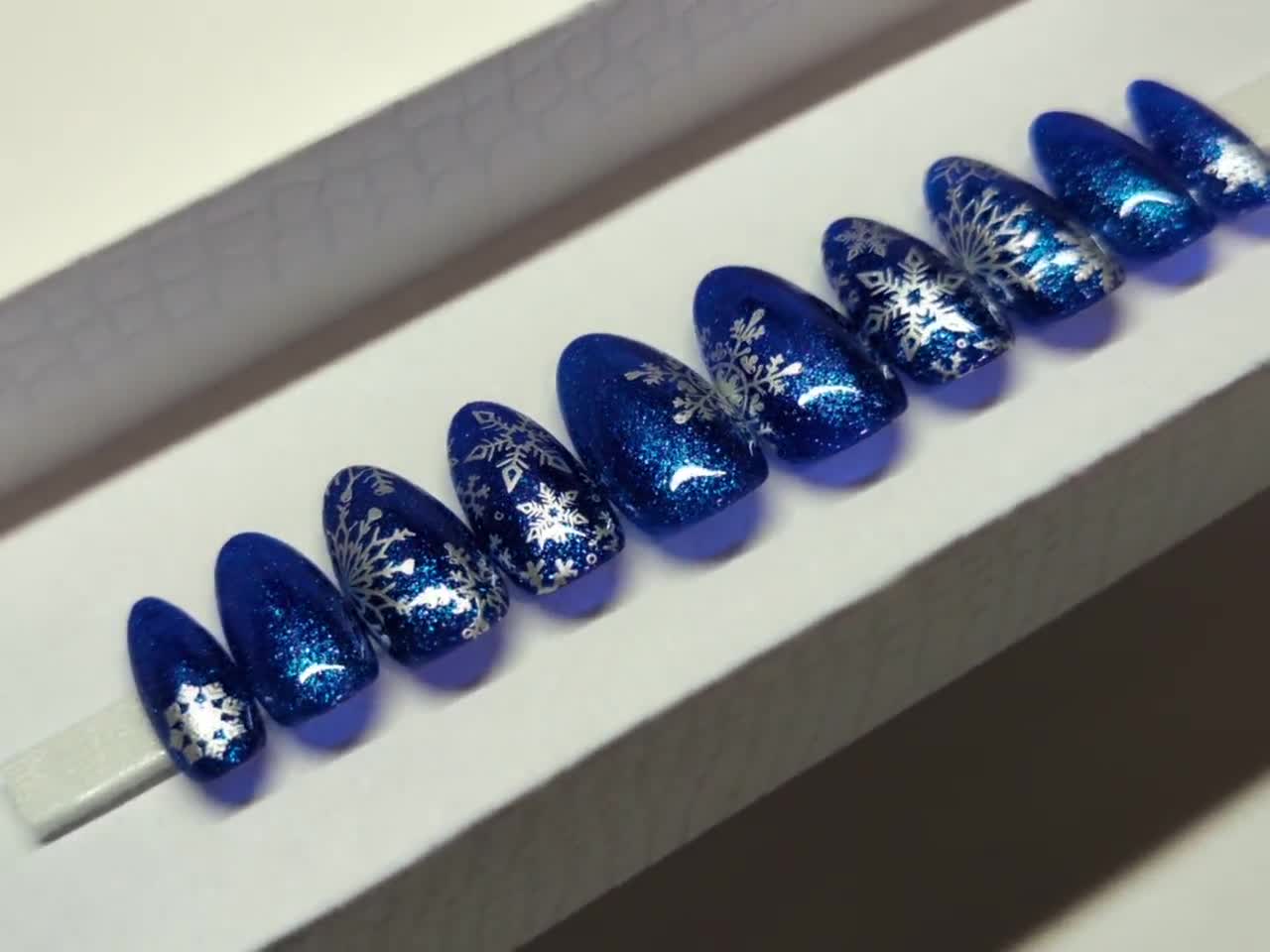 17mm Hologram Spa Blue Snowflake Sequins 