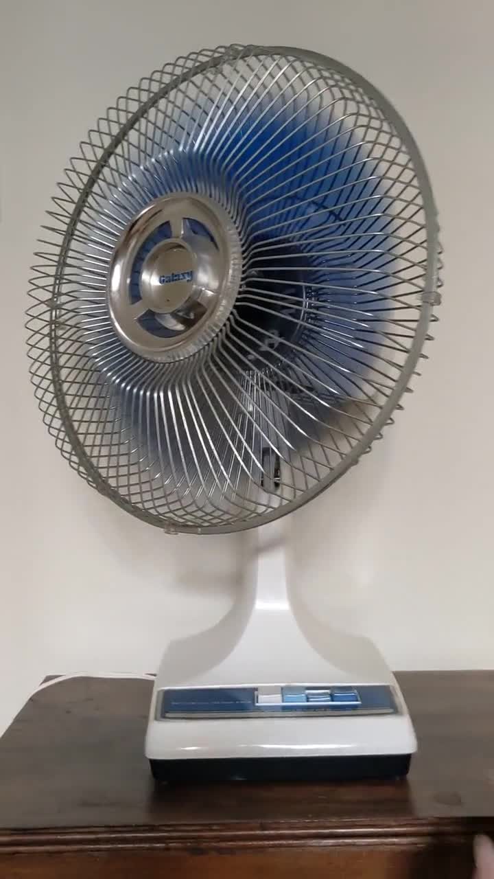 Vintage Galaxy Oscillating Fan // 16