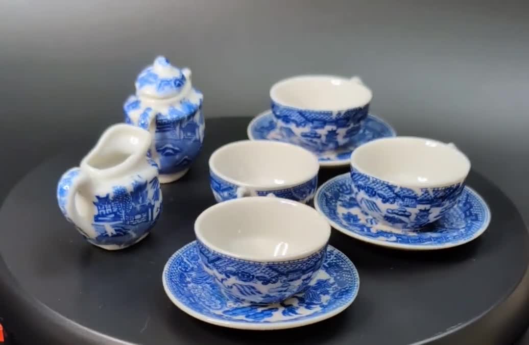 Vintage - Cute Asian Tea Set - White and Blue - Japan - Miniature
