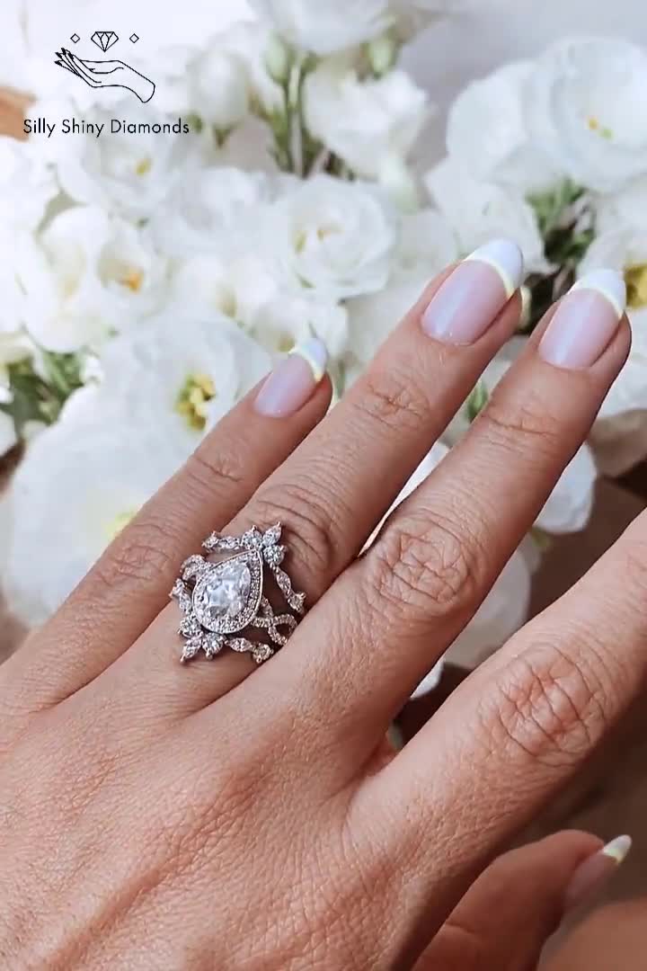 ⭐️❤️⭐️ MIND orders BLOWING & UNIQUE ⭐️⭐️28 carat White Sapphire Ring ⭐️