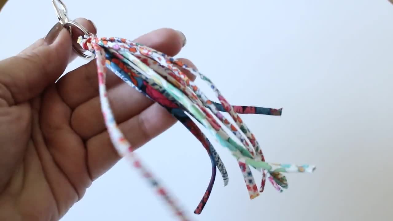 手作りのリバティ柄のバッグチャーム - Etsy 日本