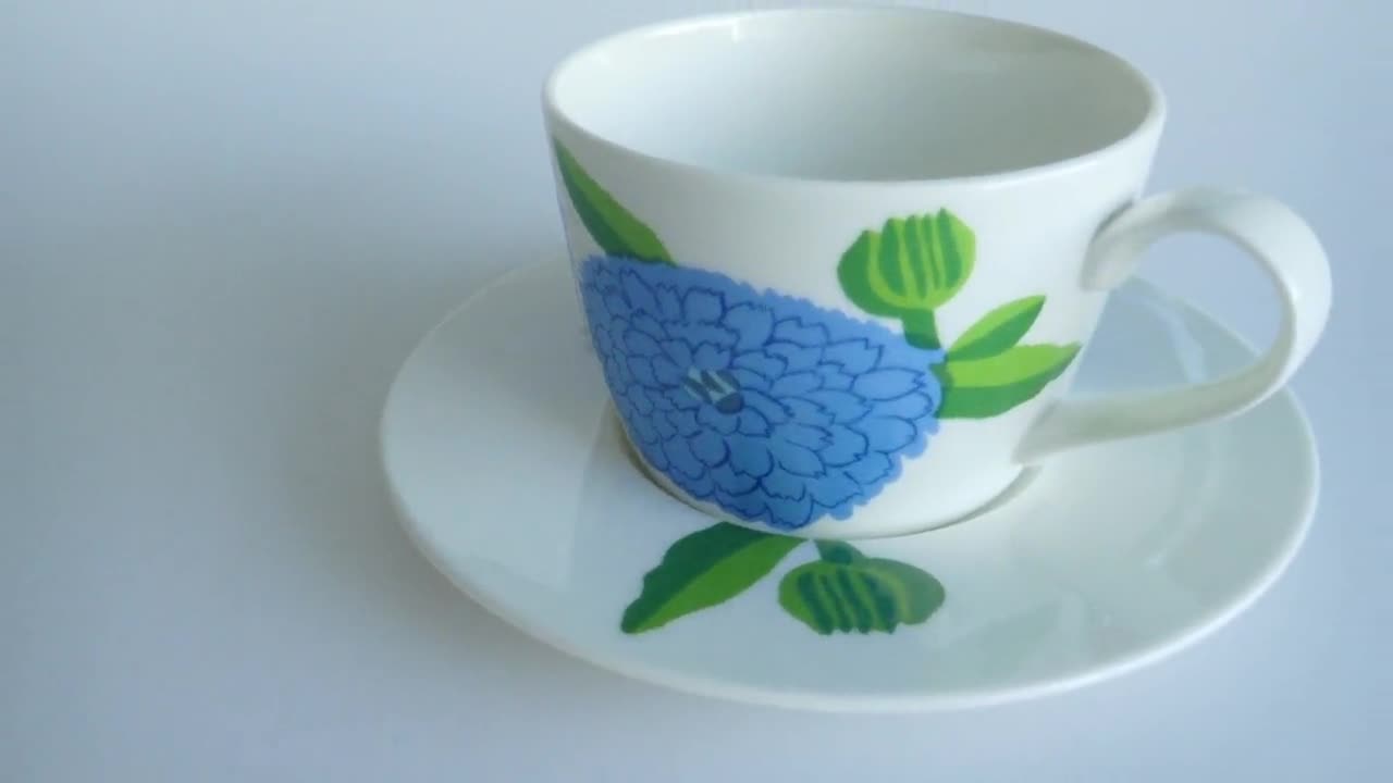 Half Litre Mug (500ml) – Danish pattern – Blue Coral – Nicola
